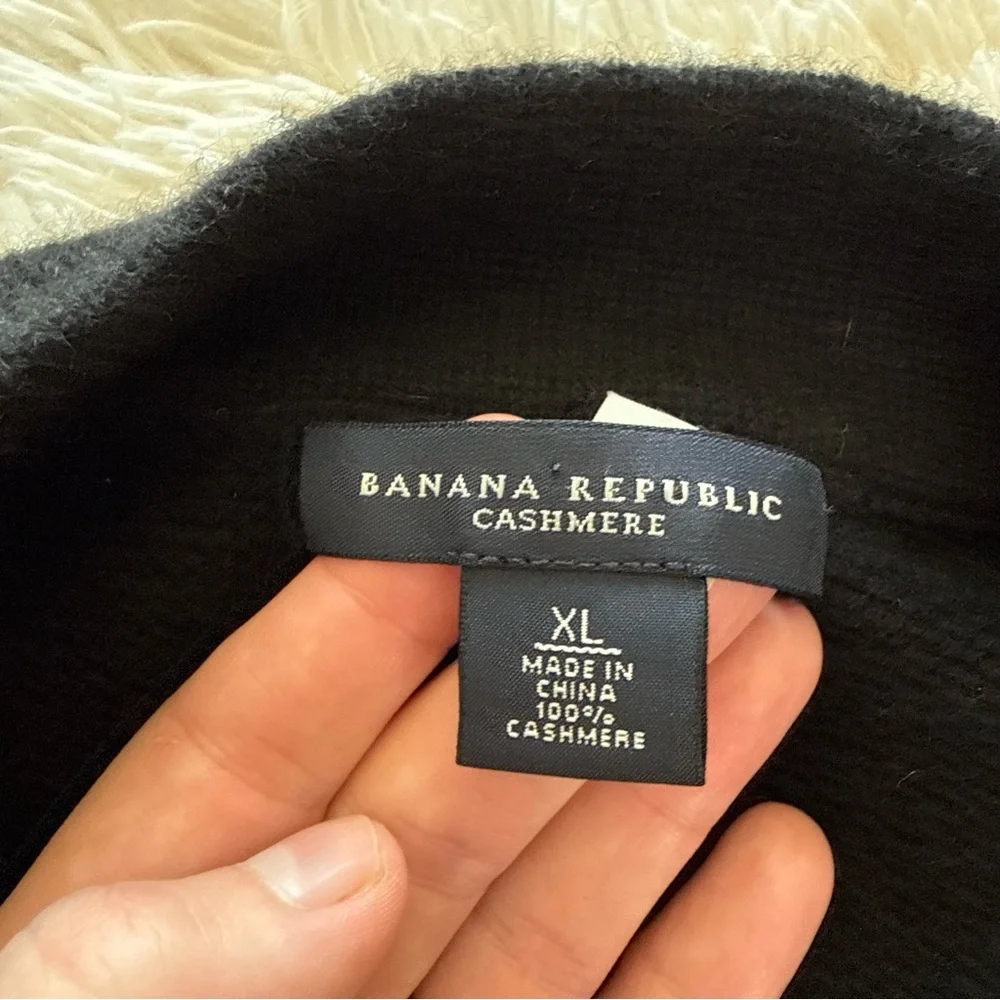 Banana Republic 100% Cashmere Black Poncho Size XL